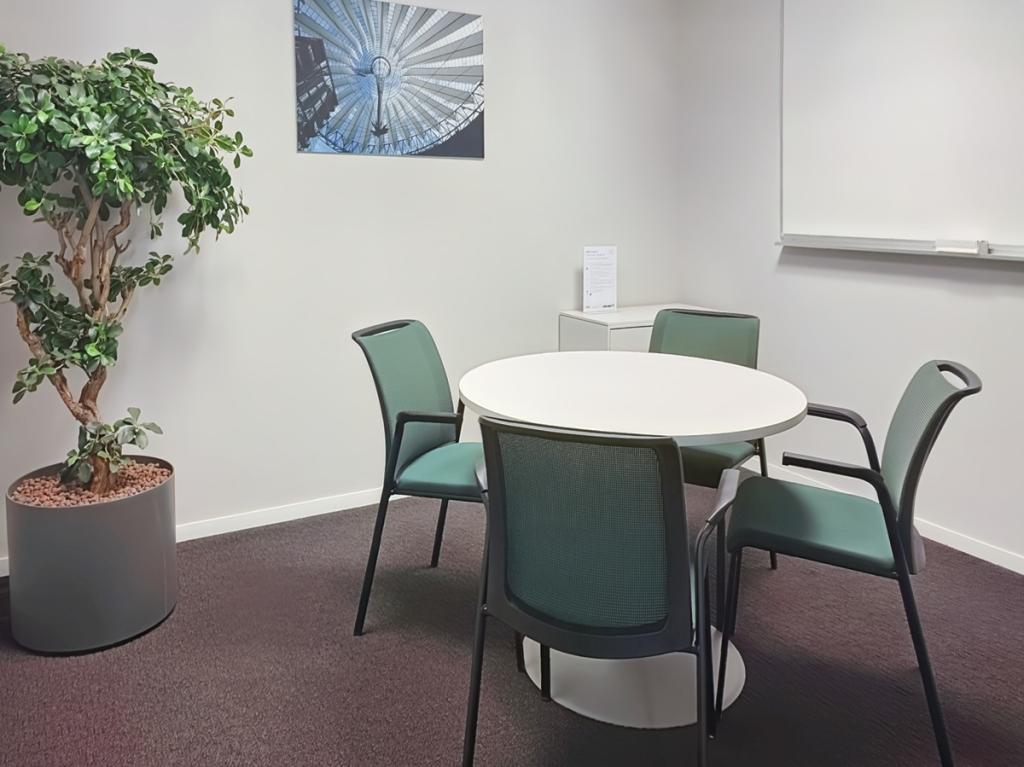 Regus_Unter den Linden 21_Germany_Centre 0527_Meeting Room 1.jpg