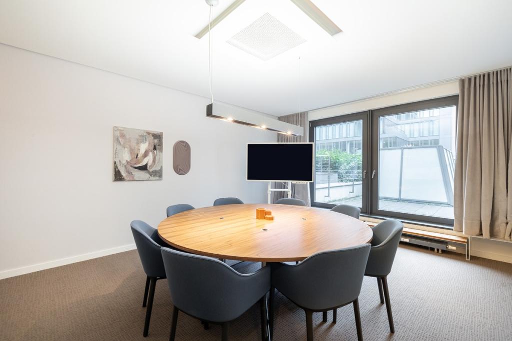 Signature_Heinrich Heine_5405_Dusseldorf_Germany_Small Conference Room.jpg