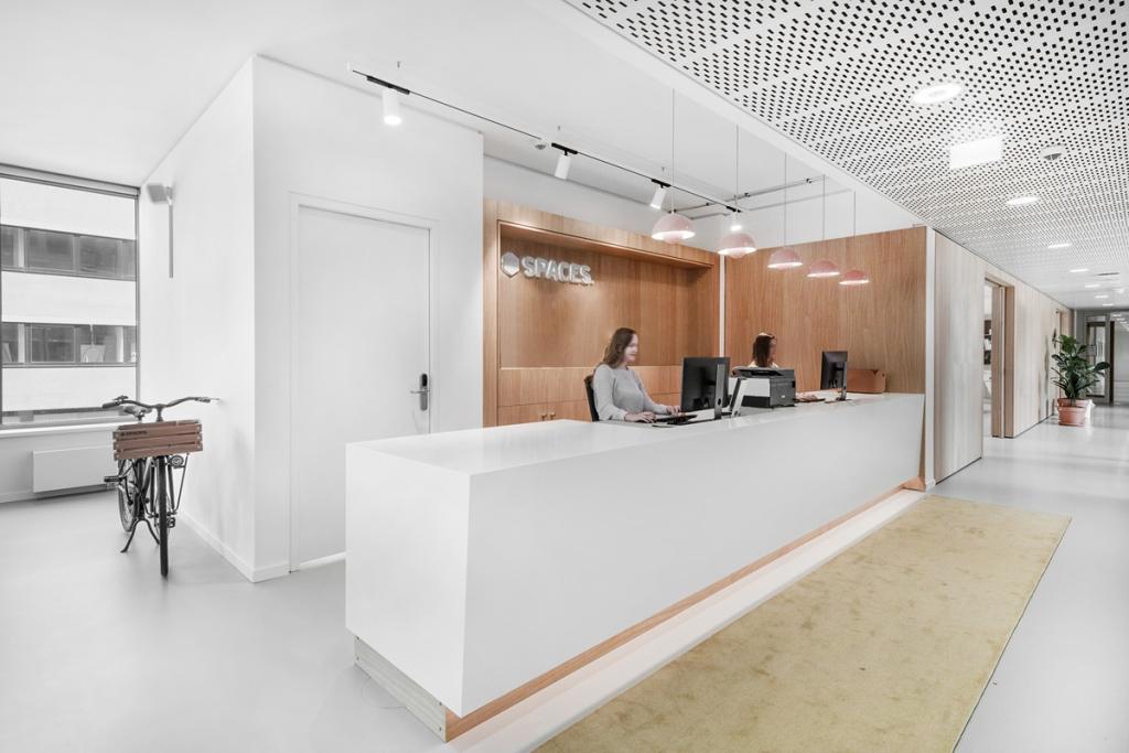Spaces_The Docks_5268_Frankfurt_Germany_reception_2.jpg