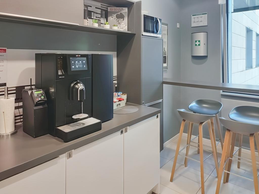 regus_Unter den Linden 21_Germany_Centre 0527_Refresh Area 1.jpg