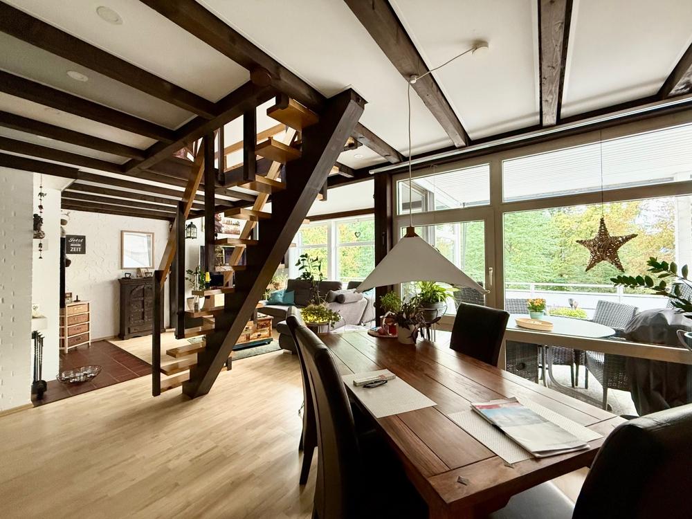 Esszimmer mit Wohnzimmer