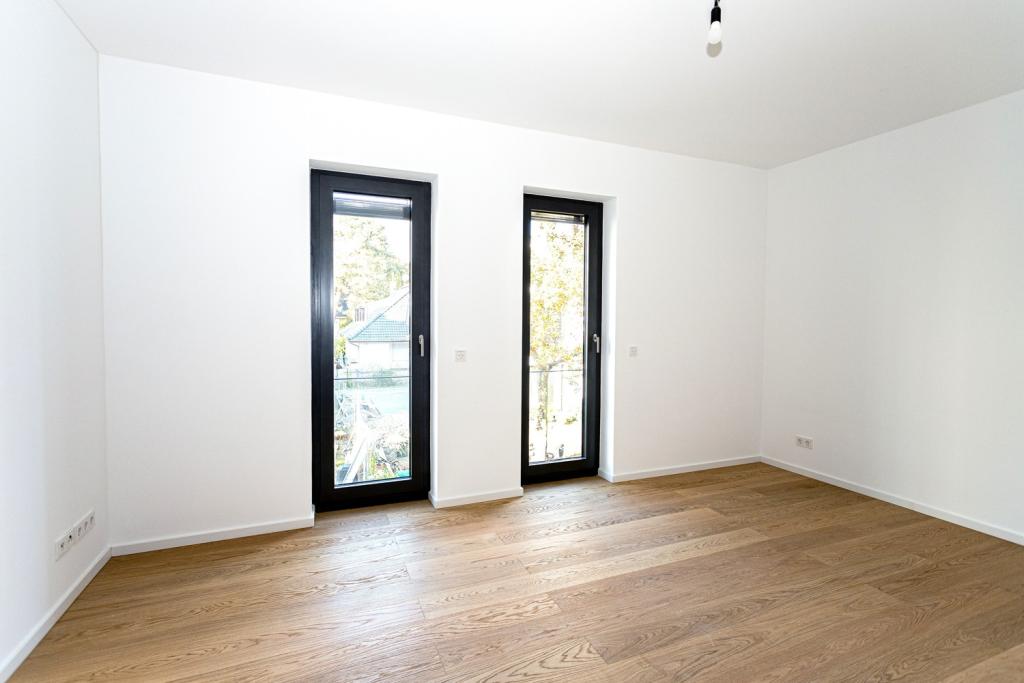 Top-Lage in Schlachtensee: Helle 2-Zimmer-Wohnung in Seenähe mit Süd-West-Balkon und Fahrstuhl - Photo 3