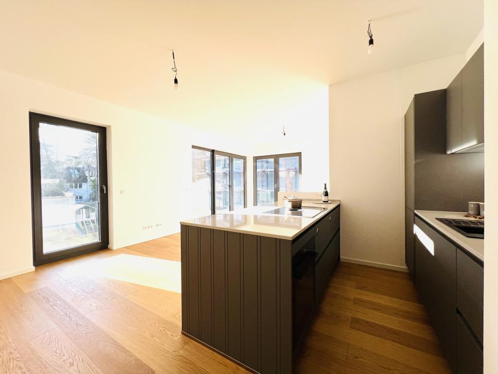 Top-Lage in Schlachtensee: Helle 2-Zimmer-Wohnung in Seenähe mit Süd-West-Balkon und Fahrstuhl - Photo 5