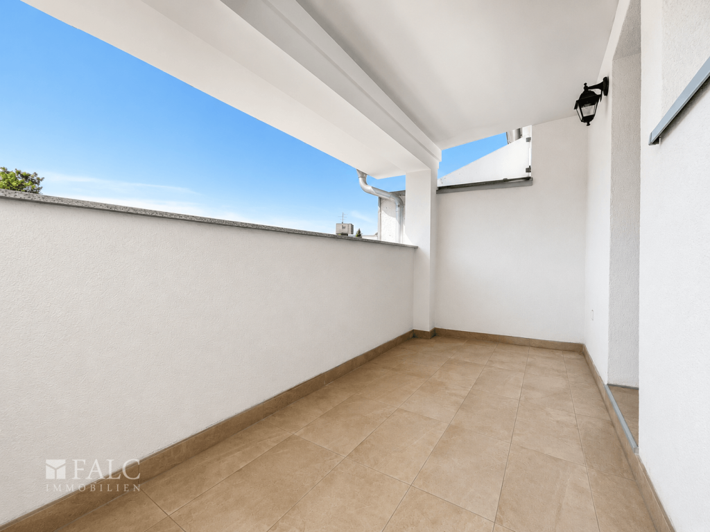 Exklusive Maisonette-/Duplexwohnung mit offener Galerie, Klimaanlage und Südwestbalkon - Photo 4