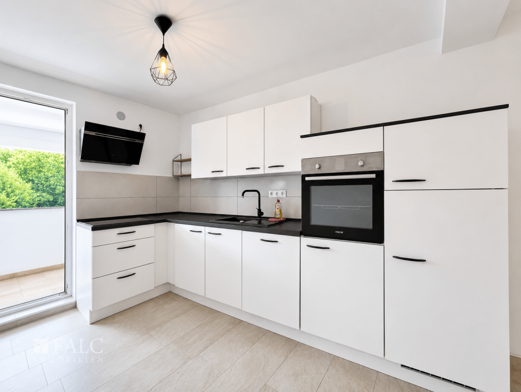 Exklusive Maisonette-/Duplexwohnung mit offener Galerie, Klimaanlage und Südwestbalkon - Photo 2