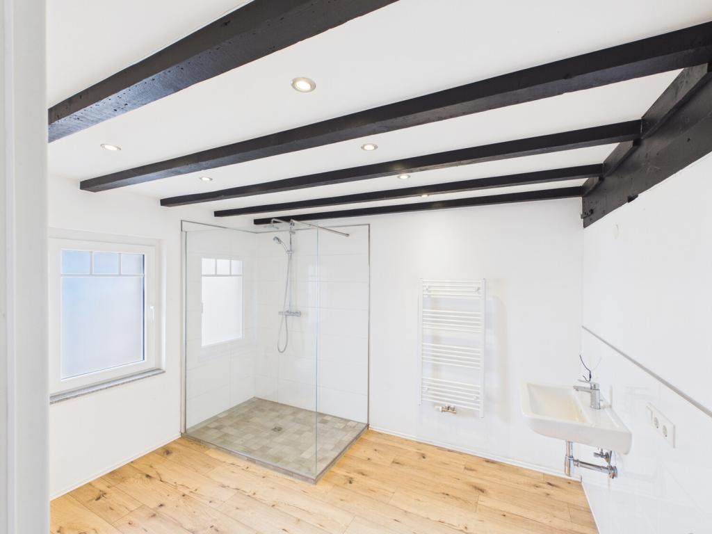 Stilvoll modernisierte 4 -Zimmer- Wohnung auf einem historischen Vierkanthof in Bedburg - Foto 4