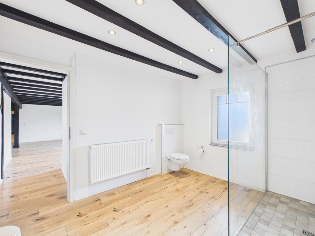 Stilvoll modernisierte 4 -Zimmer- Wohnung auf einem historischen Vierkanthof in Bedburg - Foto 3