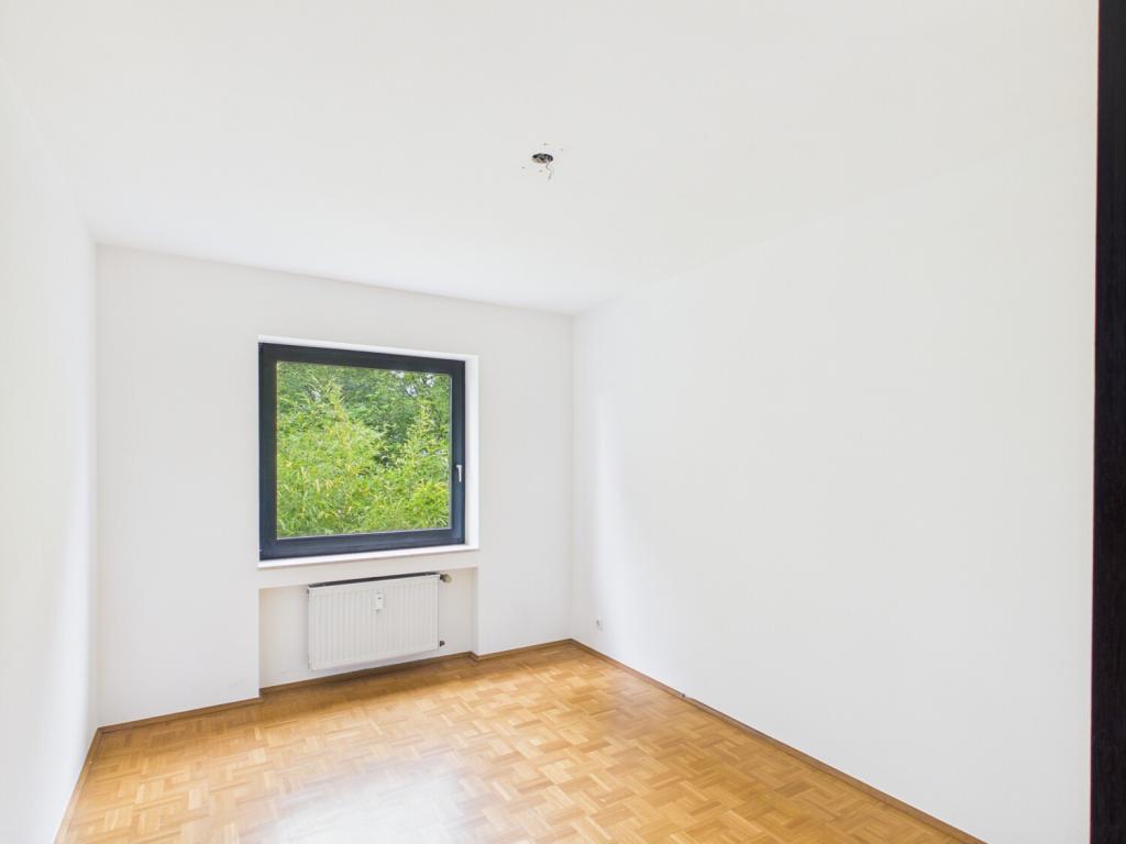 Lichtdurchflutete Dachgeschoss-Maisonettewohnung in einer ruhigen Anliegerstraße in Köln-Junkersdorf - Photo 2