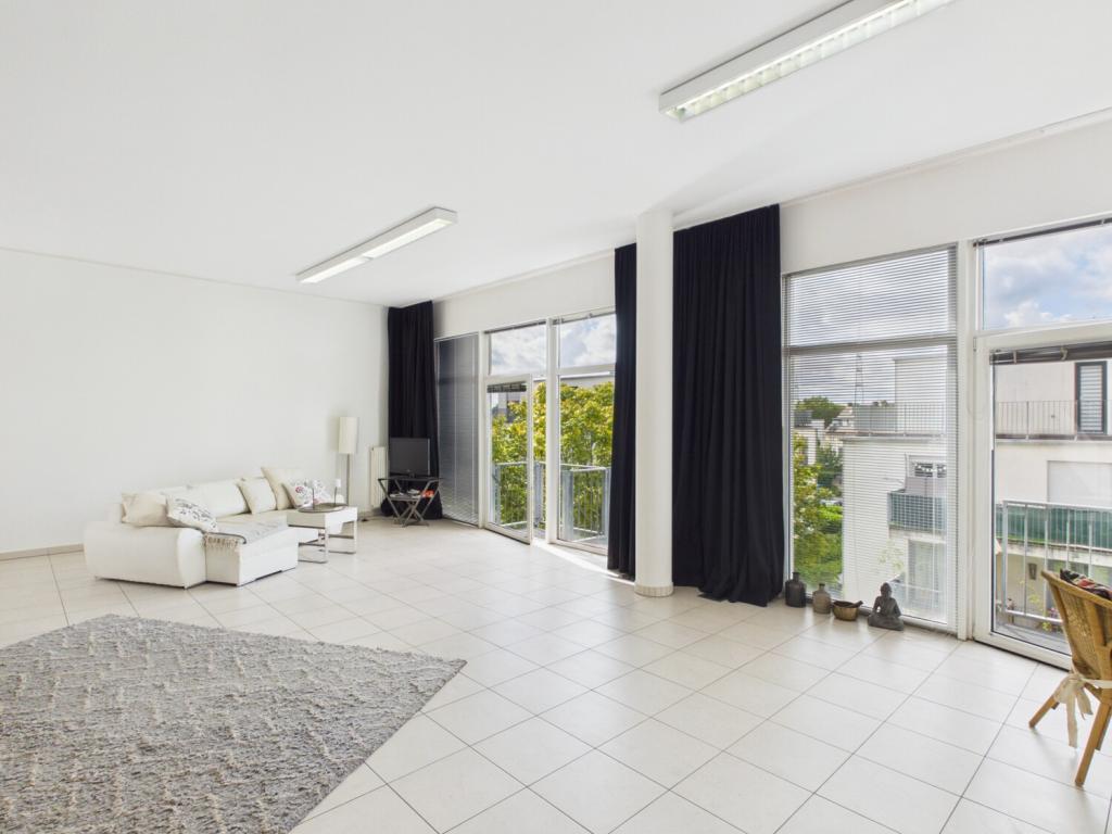 Lichtdurchflutetes Loft Apartment in ruhiger Lage von Hürth - Photo 4
