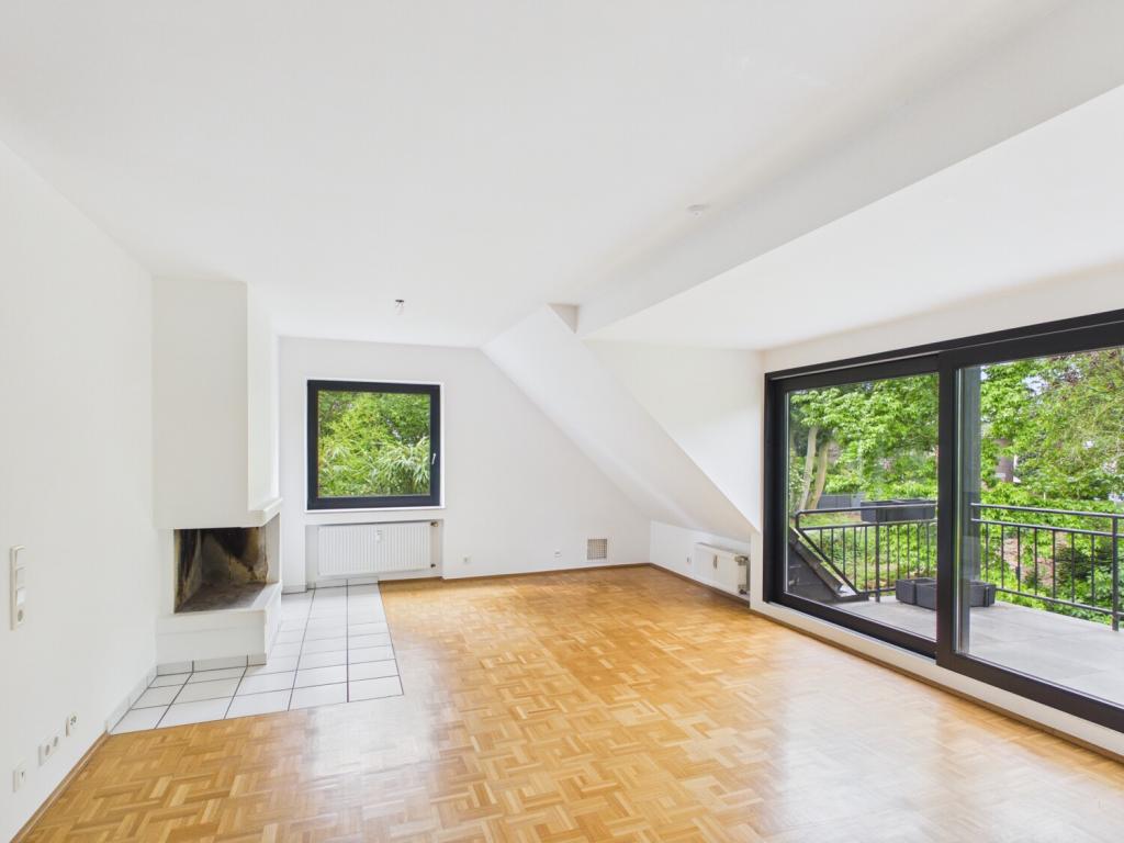 Lichtdurchflutete Dachgeschoss-Maisonettewohnung in einer ruhigen Anliegerstraße in Köln-Junkersdorf - Photo 1