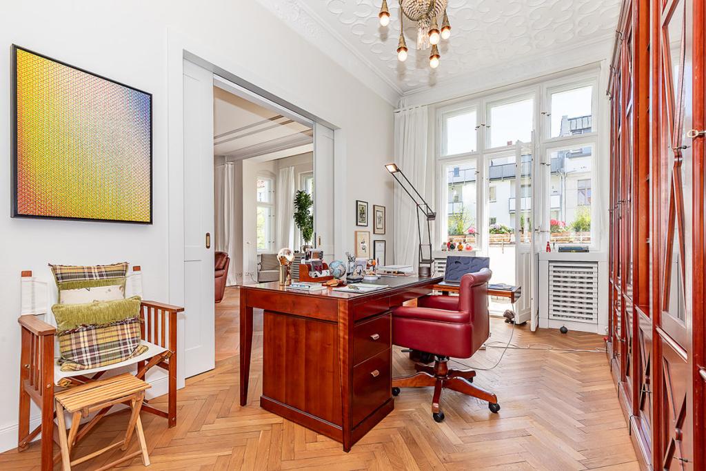 Arbeitszimmer