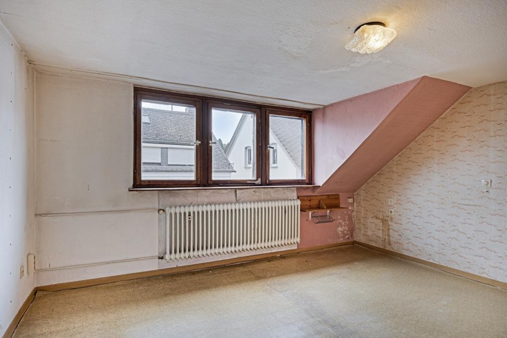 Großes Zimmer nach vorne DG