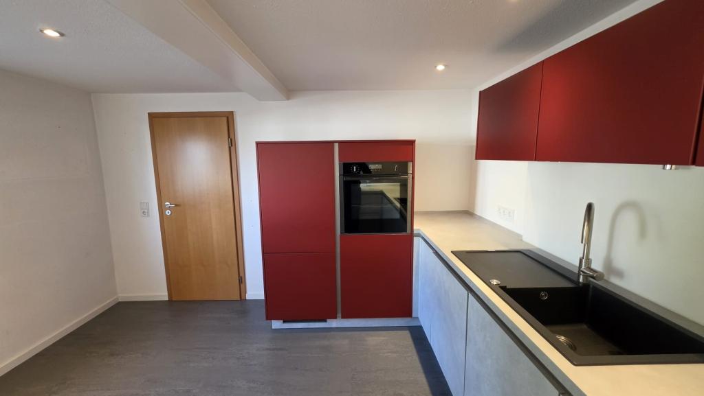Kleines Einfamilienhaus mit Garage zu vermieten ! - Foto 3