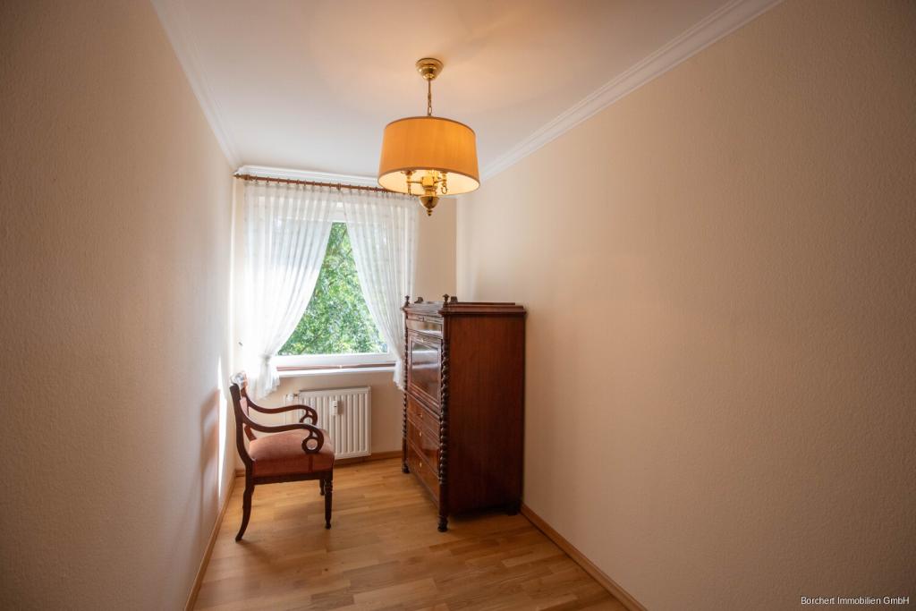 Büro (halbes Zimmer)