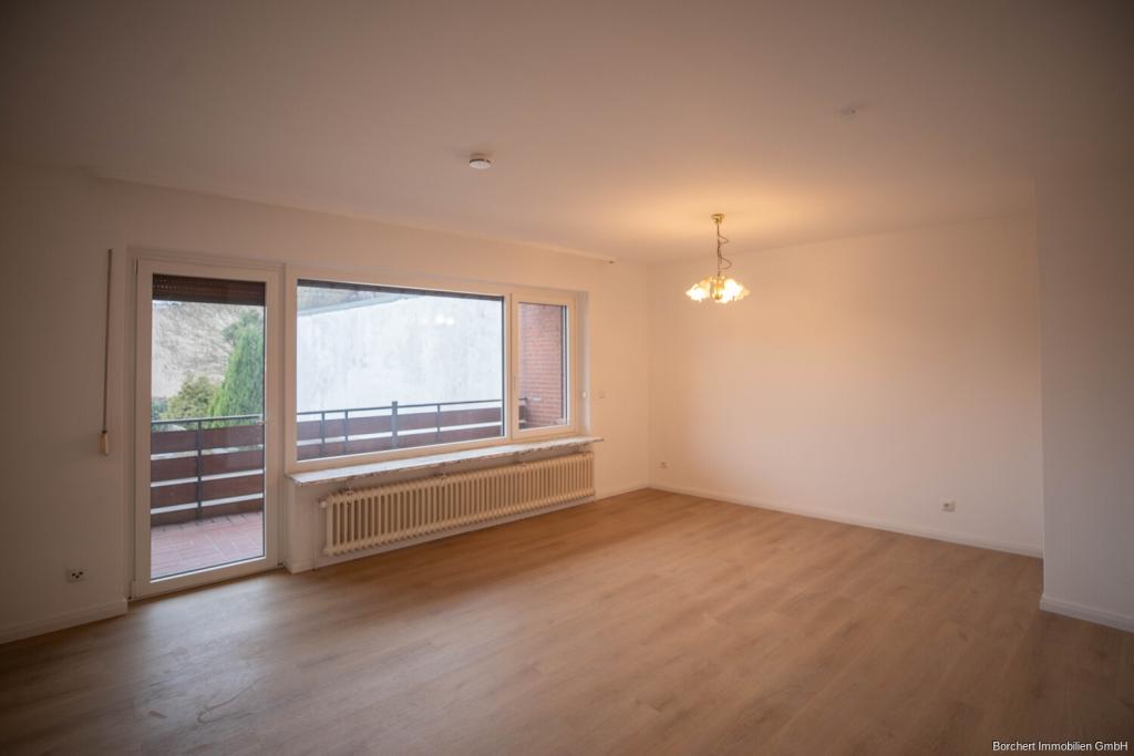 Renovierte 2- Zimmer Wohnung in zentraler Lage von Elmshorn zu vermieten! - Photo 1