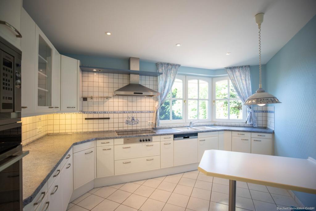 Großzügiges Familienidyll: Stilvolles Einfamilienhaus in Moorrege zu vermieten - Photo 4