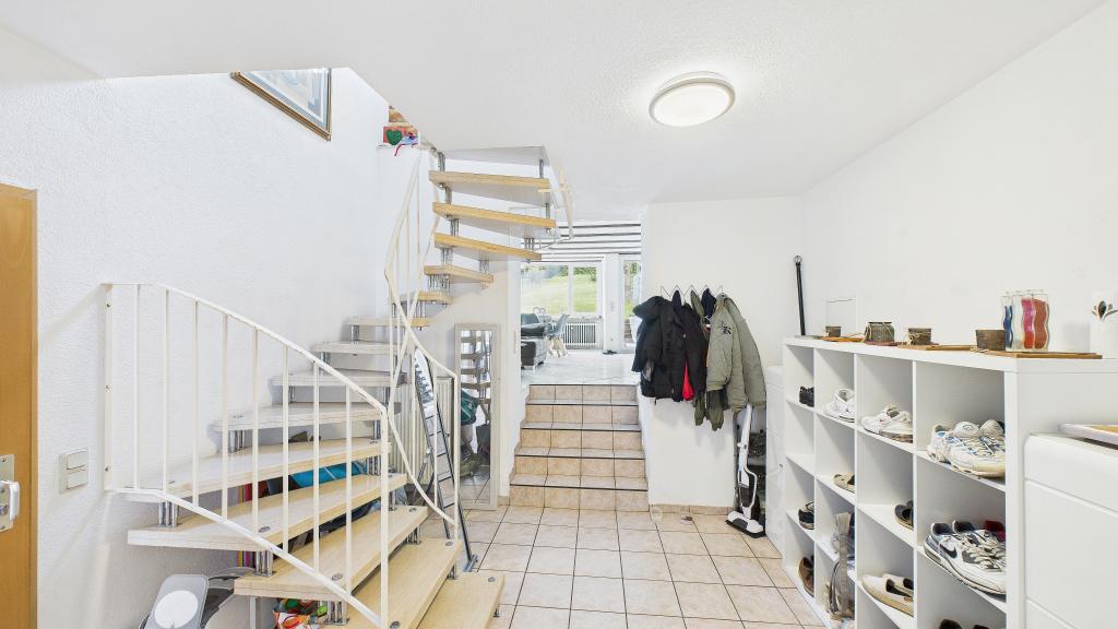 CAM01984G0-PR0520-STILL005