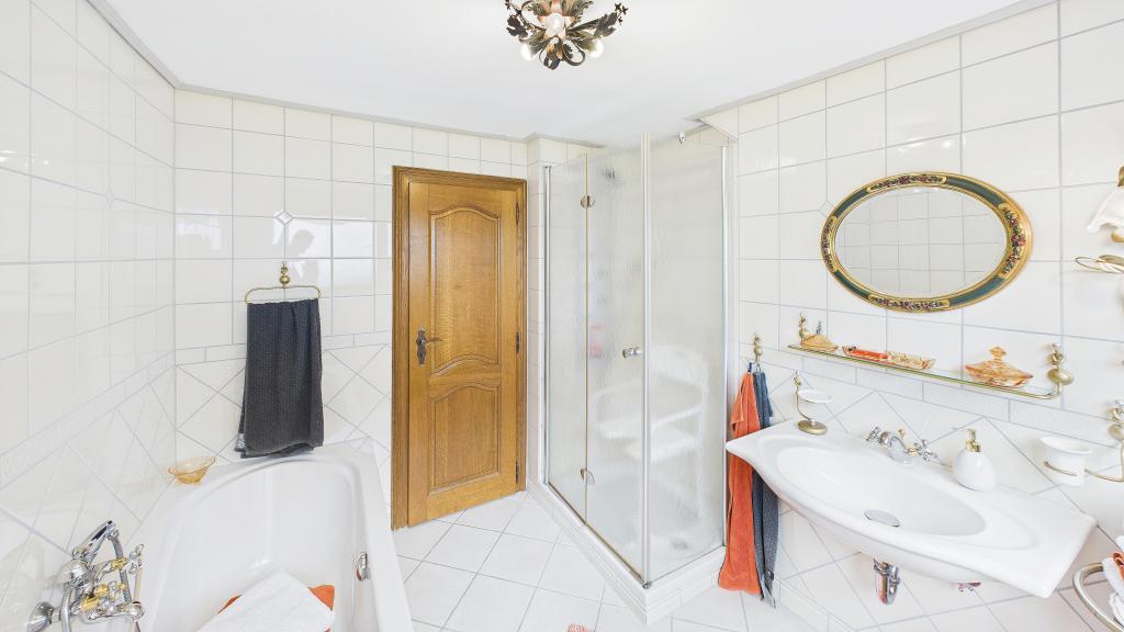 CAM01984G0-PR0519-STILL011