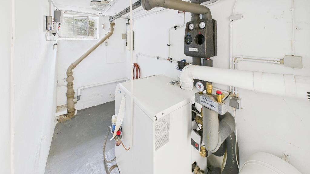 CAM01984G0-PR0521-STILL018