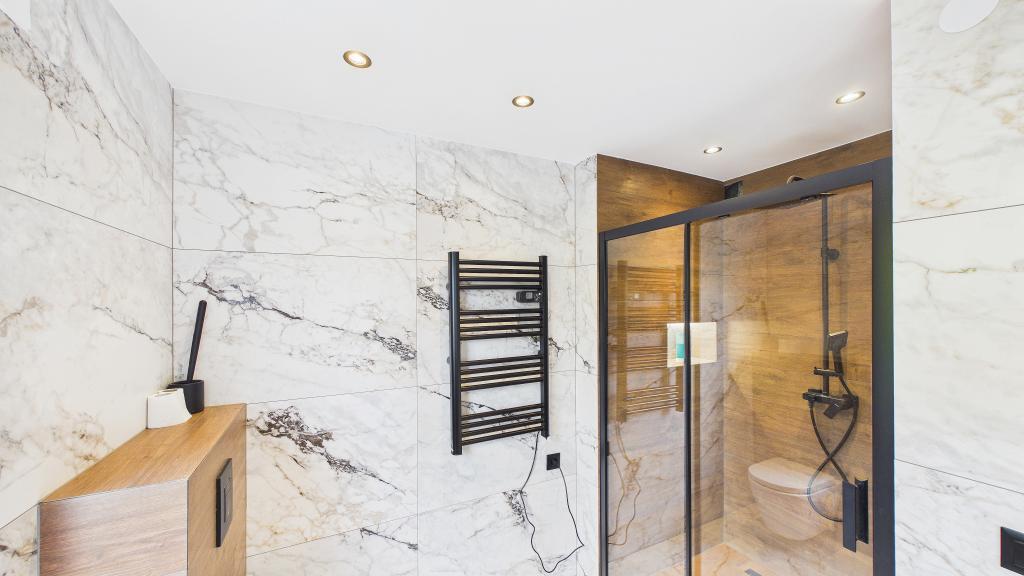 ++ MODERNE 4ZKB | BALKON | STELLPLATZ | GRENZLAGE ZU LUX | TRAUMHAFTES BADEZIMMER ++ - Foto 1