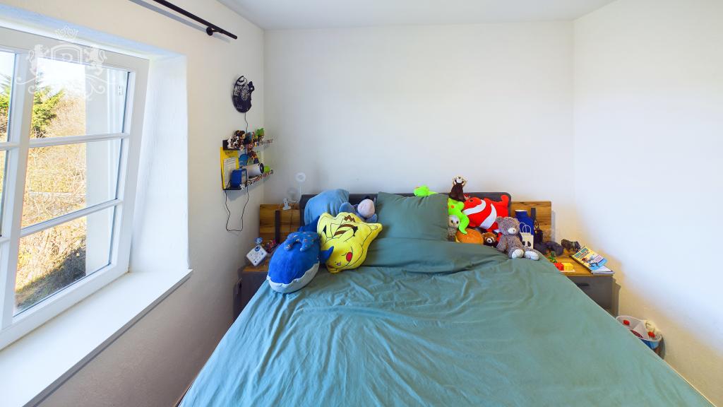 CAM01984G0-PR0442-STILL004