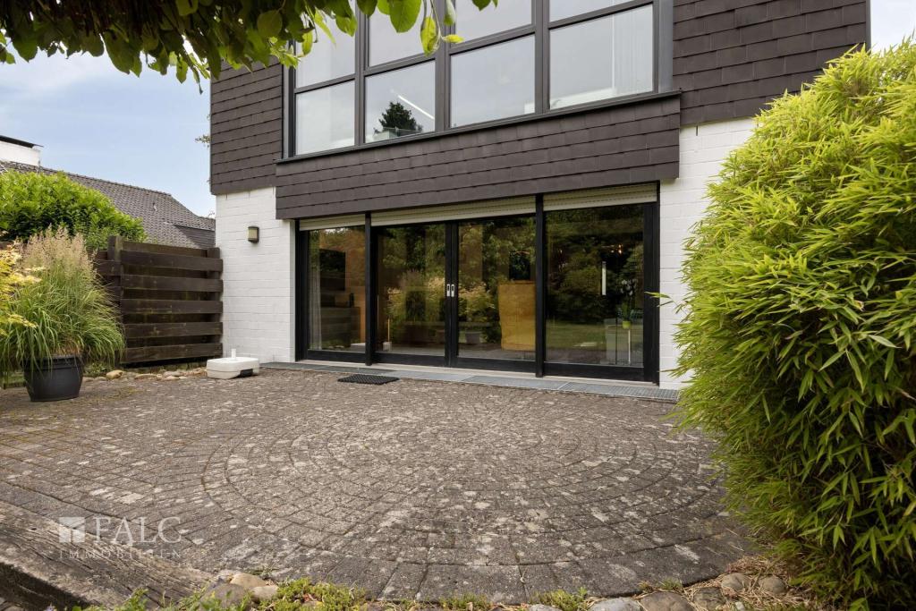 Terrassenblick ins Wohnzimmer