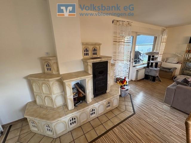 Wohnzimmer mit Kamin