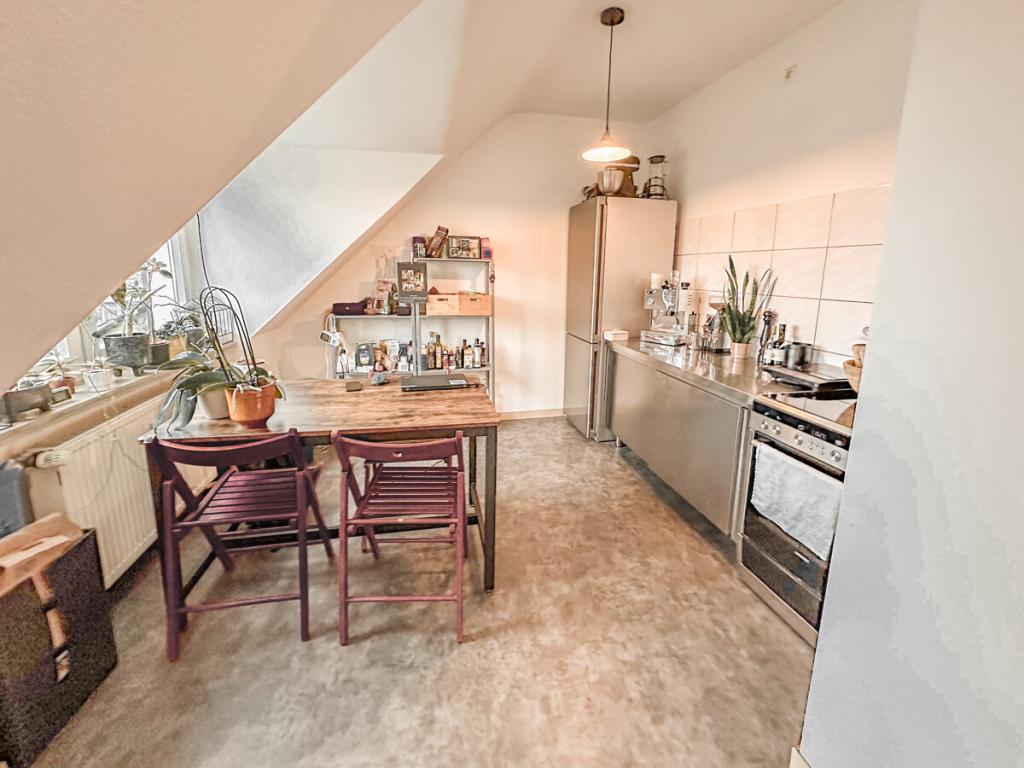 Zentrale Dachgeschosswohnung in Essen City – nur wenige Minuten zur Innenstadt - Foto 3