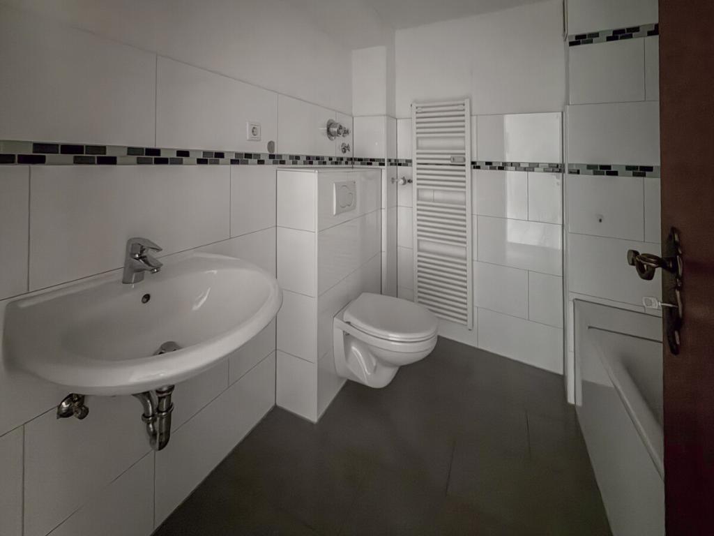 Zwischen Alltag und Rückzug – Balkonwohnung im 1. OG in Essen-Steele - Photo 2