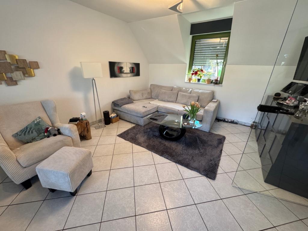 Helle Maisonettewohnung mit Galerie, Balkon und Stellplatz in Dortmund Gartenstadt zu vermieten - Photo 2