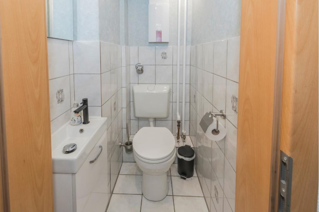 Seperate Toilette