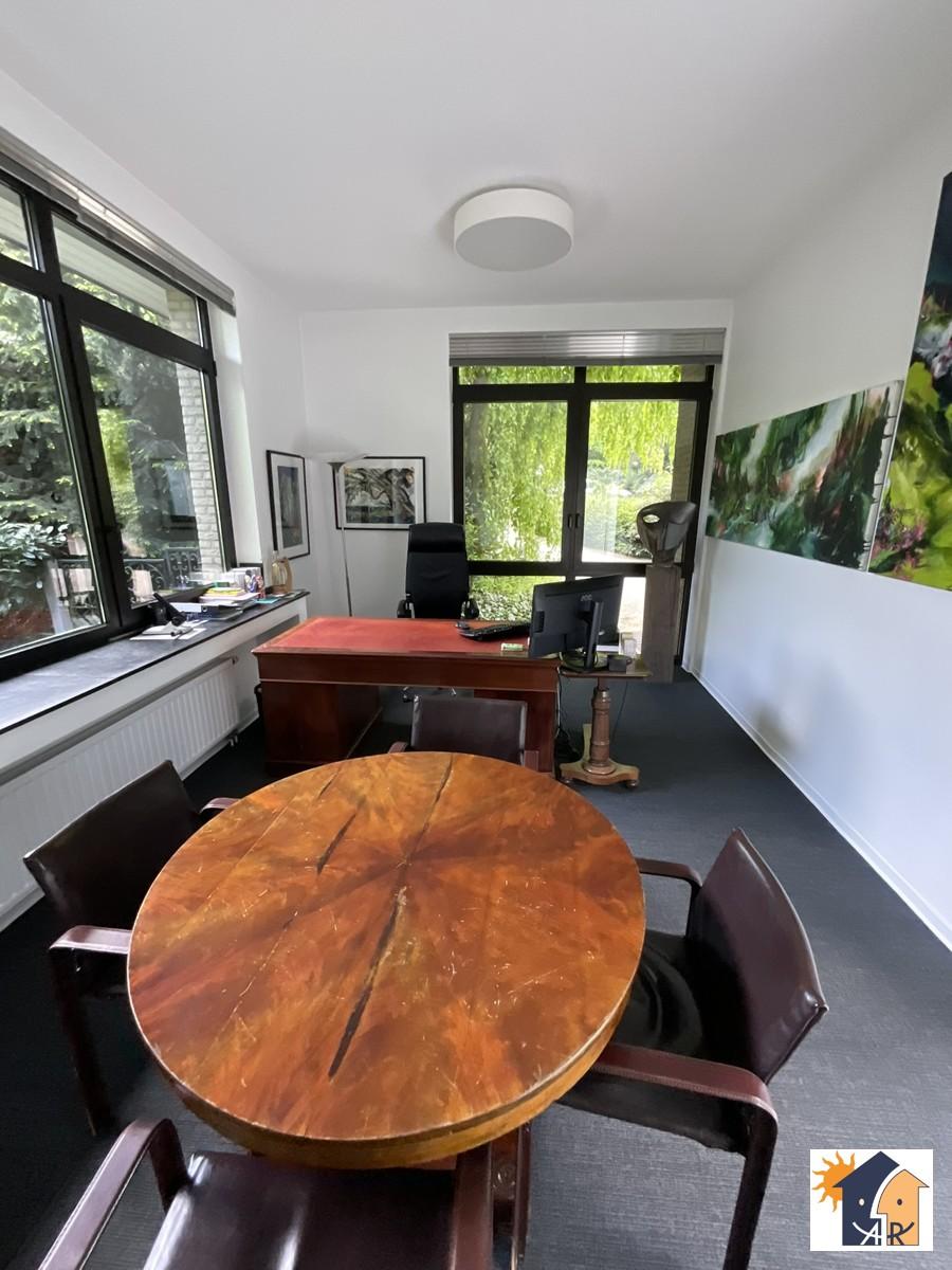 Büro