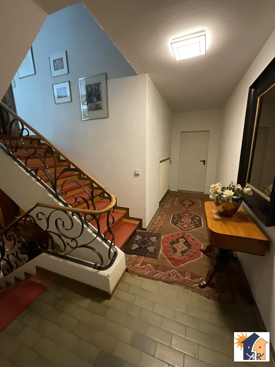 Flur zu Wohnung