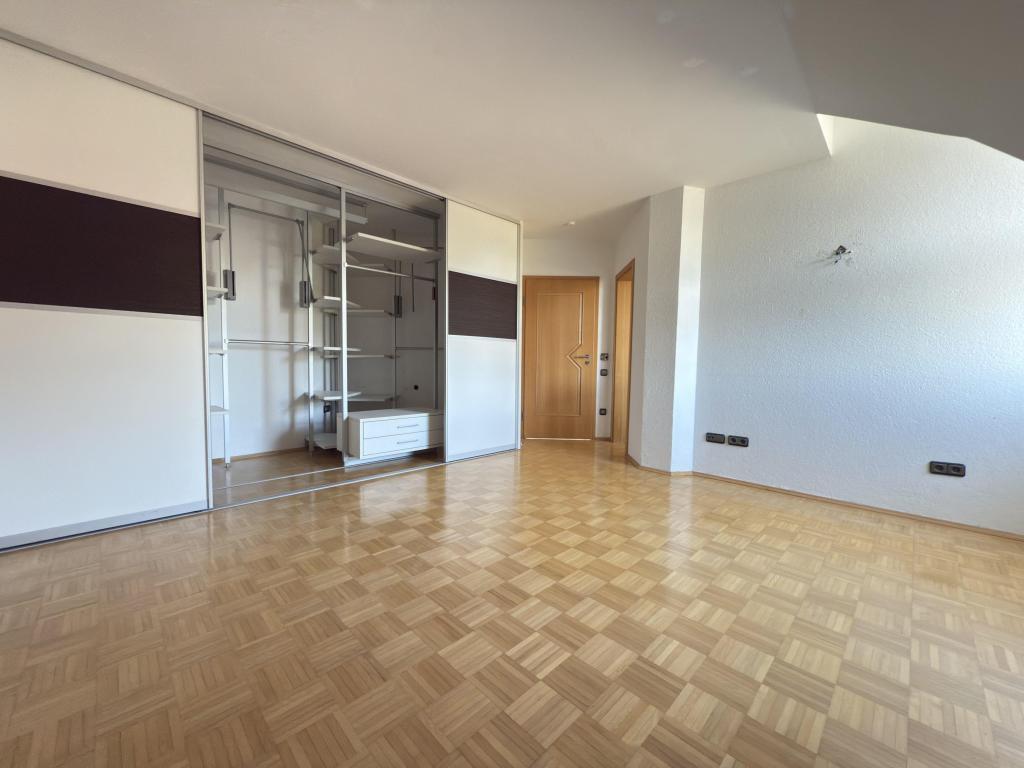 Doppelhaushälfte mit Wintergarten, Kamin, Sauna & schönem Garten zur Miete! - Photo 2