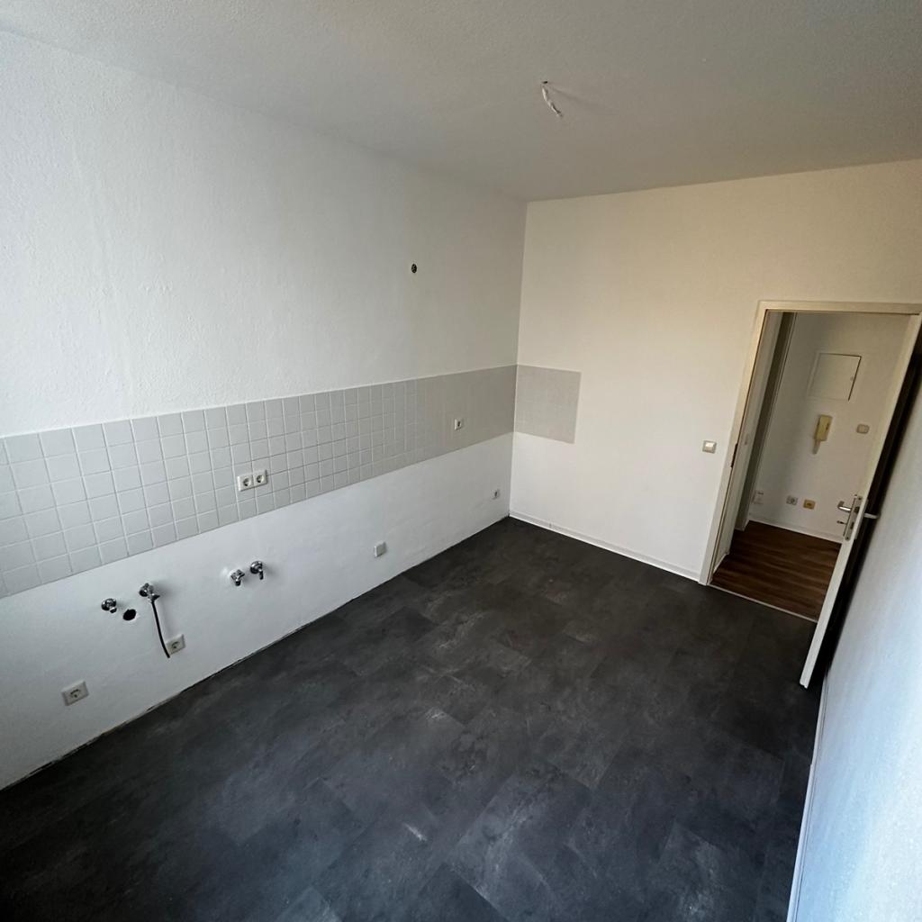Heller Wohntraum im Erstbezug: Renovierte 2-Zimmer-Altbauwohnung am Kassberg/Altendorf - Photo 3