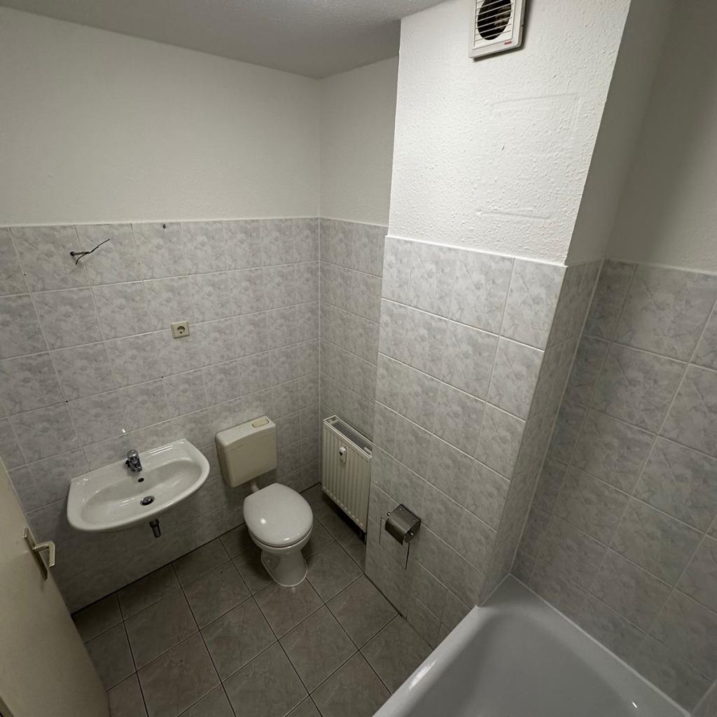 Heller Wohntraum im Erstbezug: Renovierte 2-Zimmer-Altbauwohnung am Kassberg/Altendorf - Photo 5