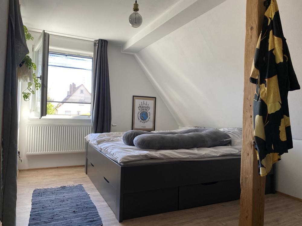 Schlafzimmer DG
