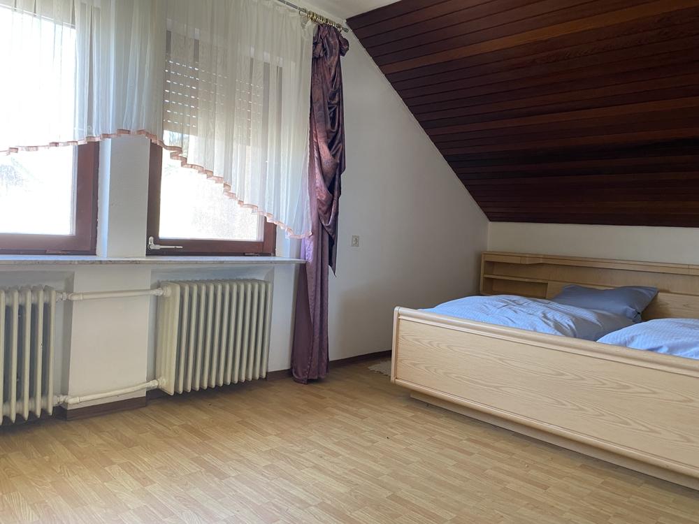 Schlafzimmer DG