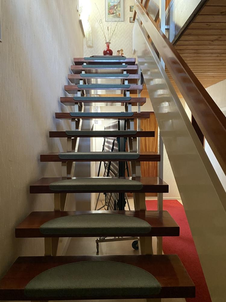 Treppe UG