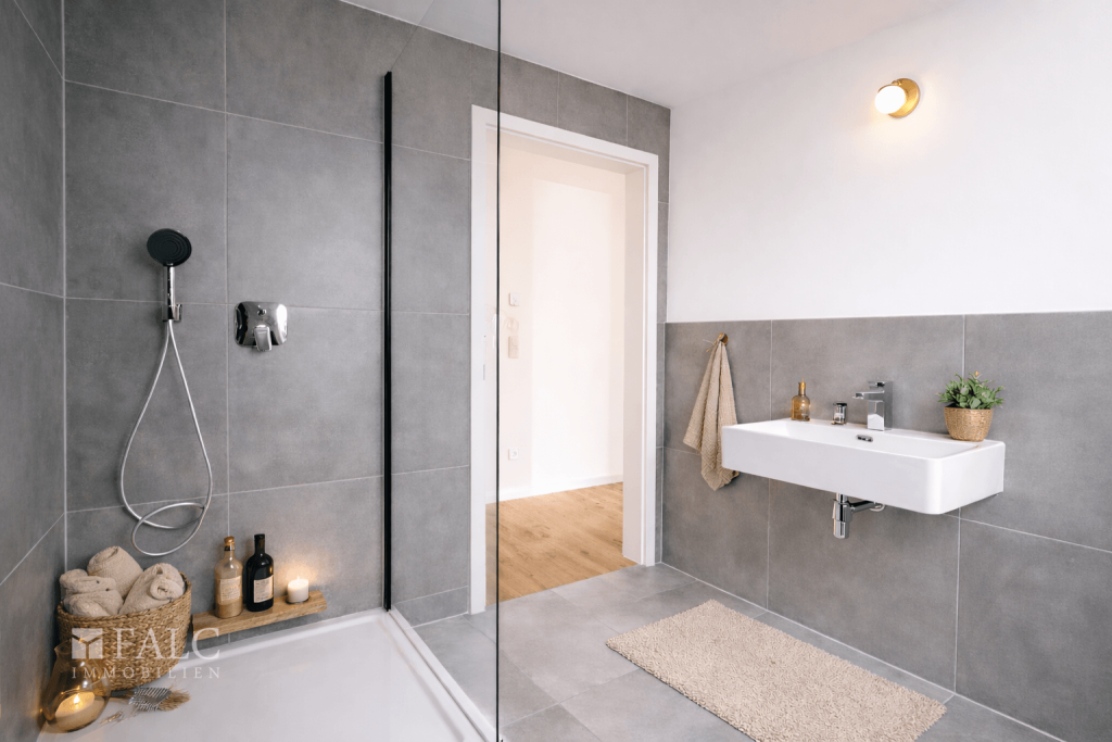 SAARN: Licht, Luft und Loft-Feeling – sanierte 3-Zimmer-Dachgeschosswohnung mit Balkon - Foto 5