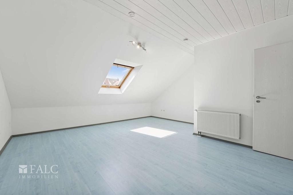 Arbeits- oder Schlafzimmer