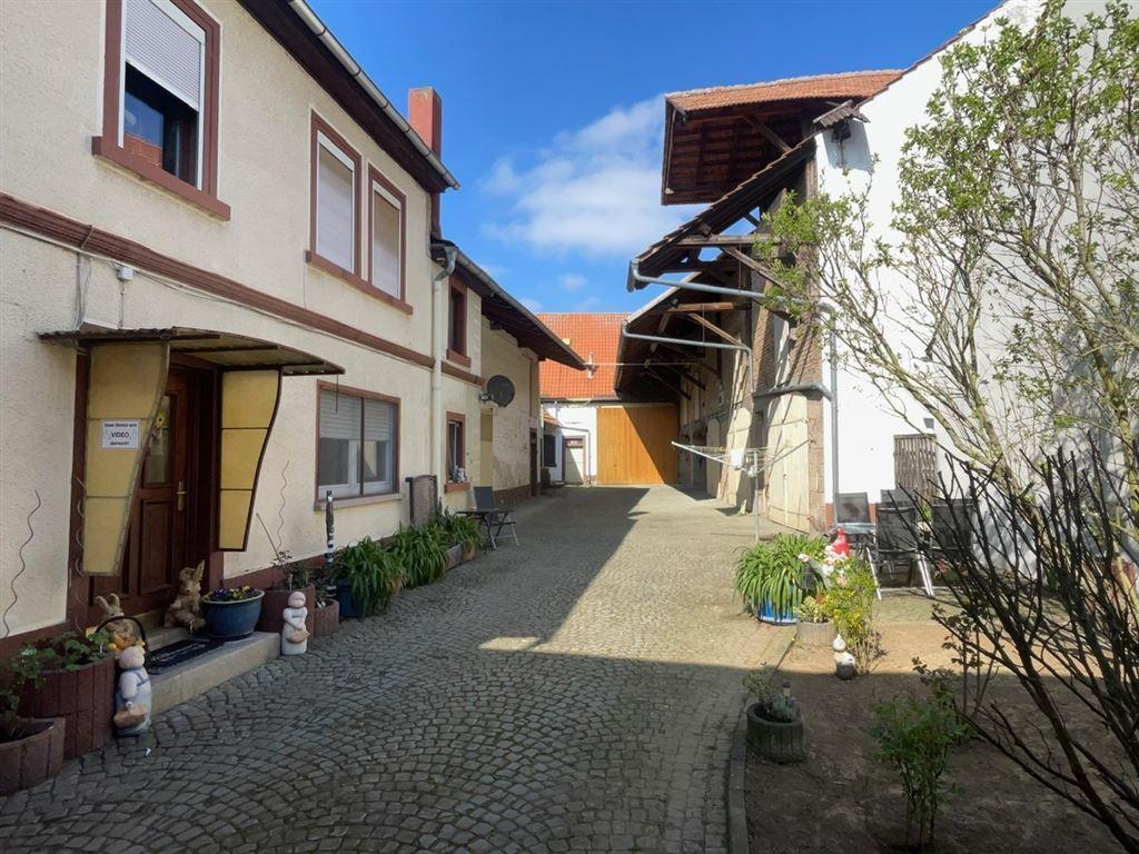 Hof - Haus
