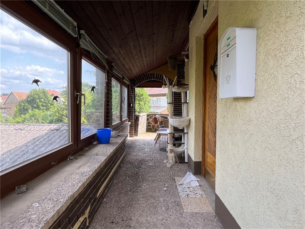 Eingang + Terrasse ELW