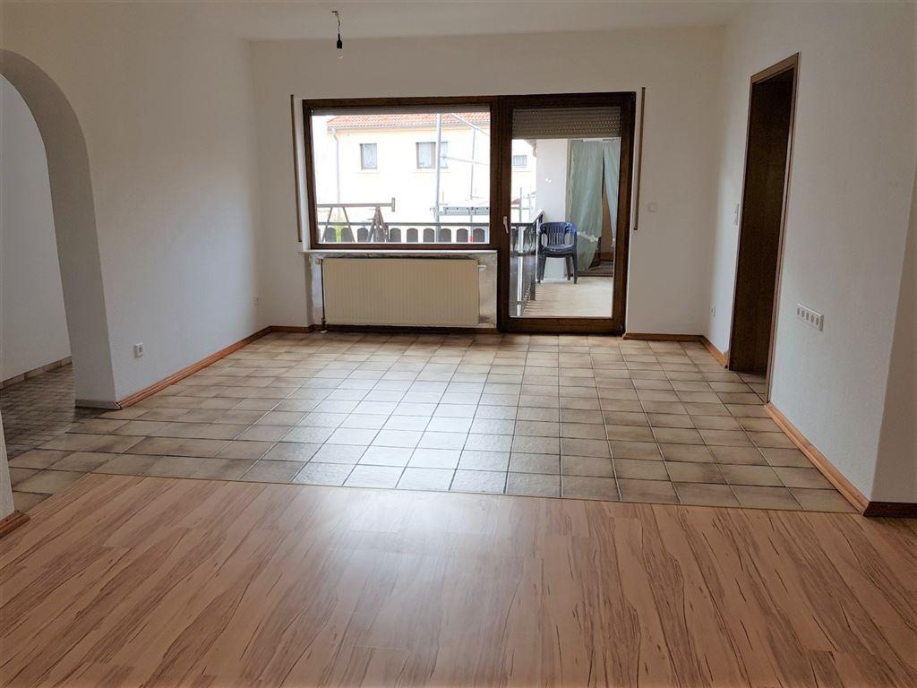 EUPORA® Immobilien: Wohnung mit großer Terrasse in Bennhausen. - Foto 2