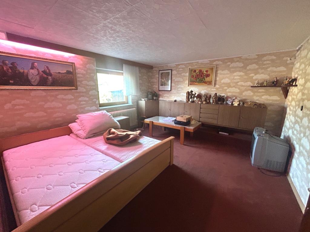 Schlafzimmer 1 UG