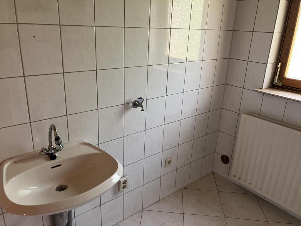Dusche + HWR EG