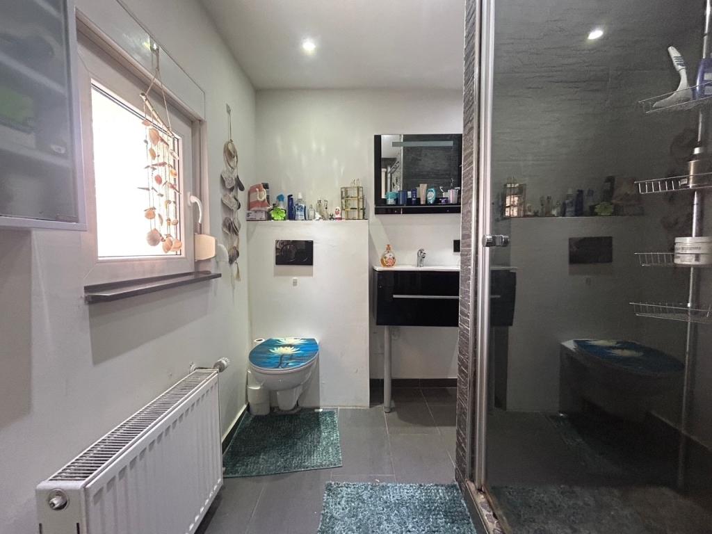 Hauptwohnung: Bad - OG