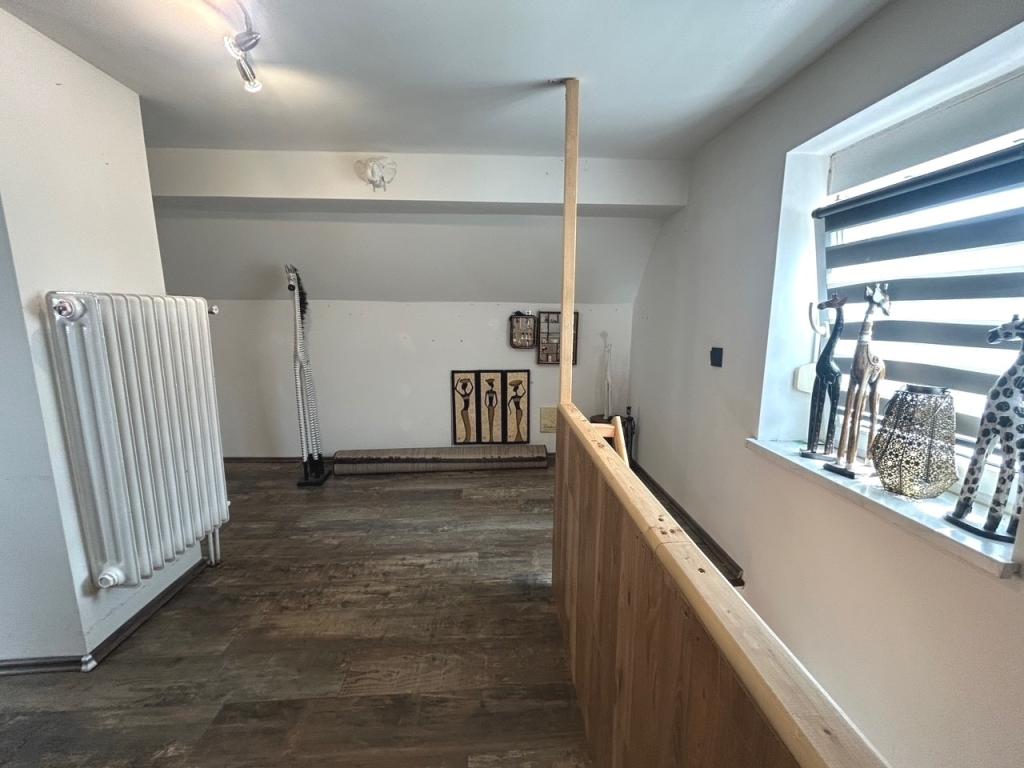 Hauptwohnung: Flur - Dachgeschoss