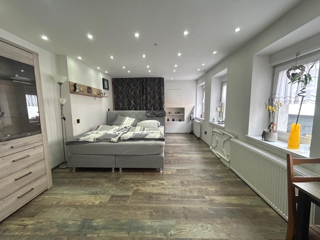 Hauptwohnung: Wohnzimmer Ansicht 1 - OG