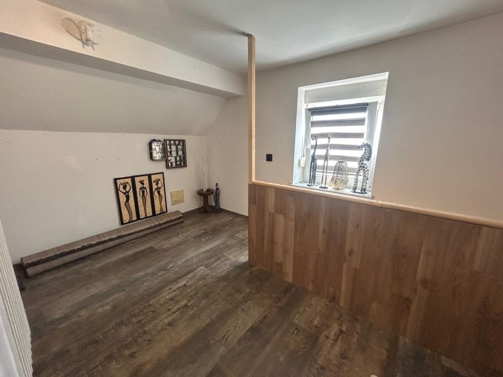 Hauptwohnung: Flur - Dachgeschoss